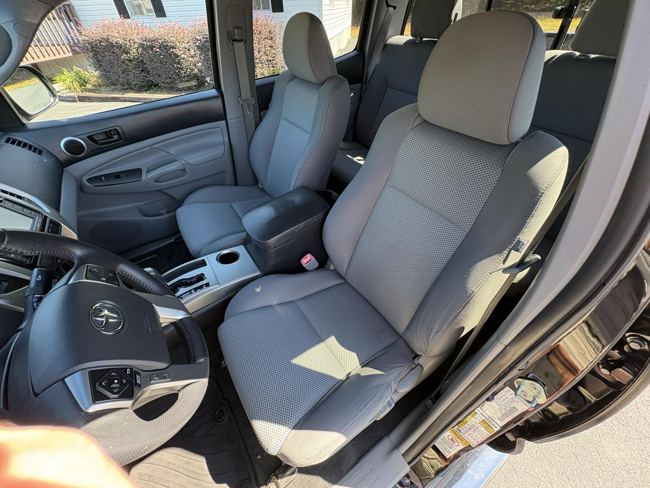 Toyota Tacoma Double Cab V6 6MT 4WD 2015