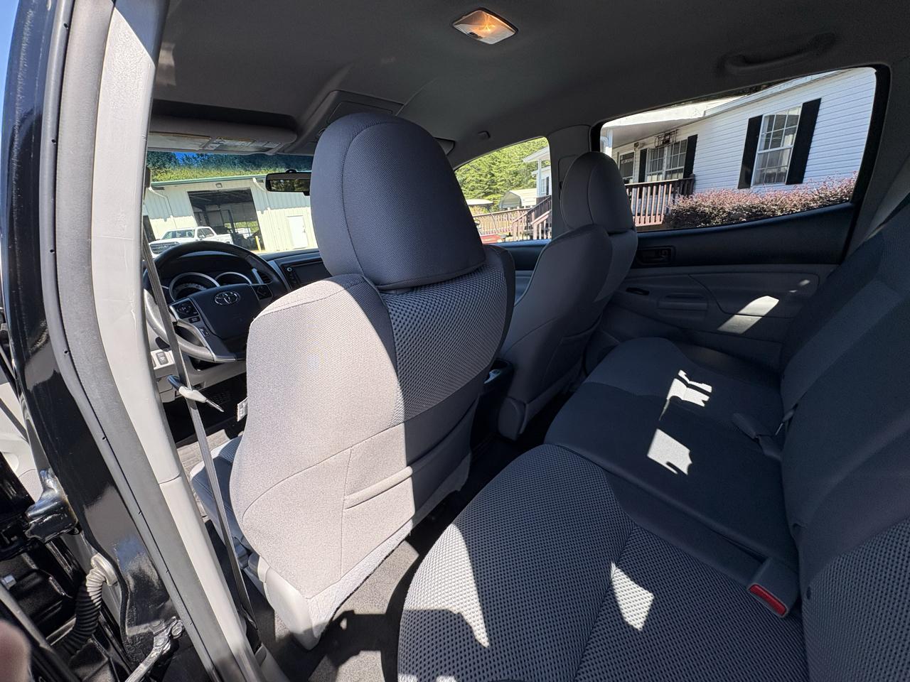 Toyota Tacoma Double Cab V6 6MT 4WD 2015