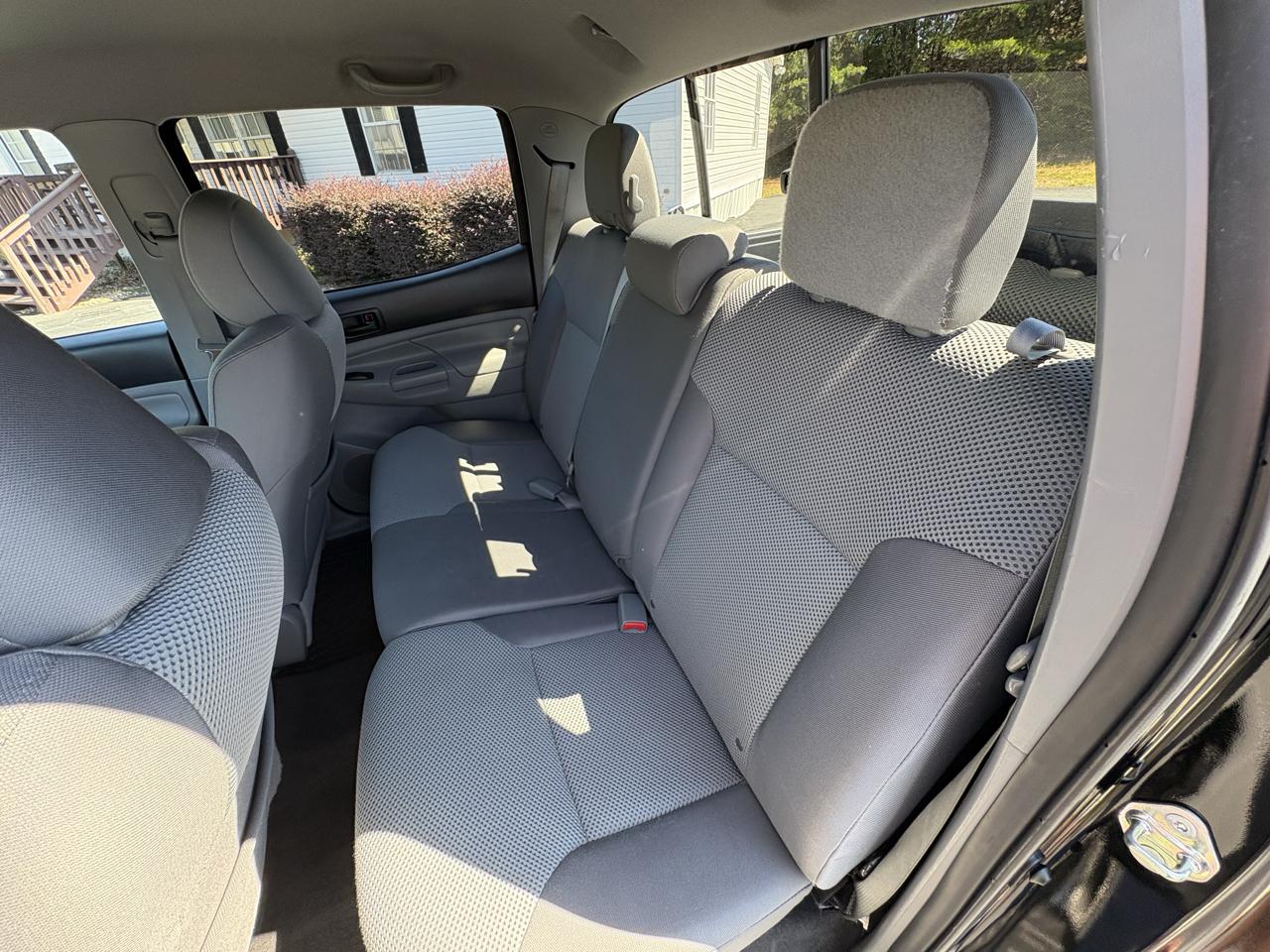 Toyota Tacoma Double Cab V6 6MT 4WD 2015