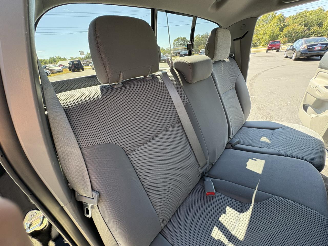 Toyota Tacoma Double Cab V6 6MT 4WD 2015