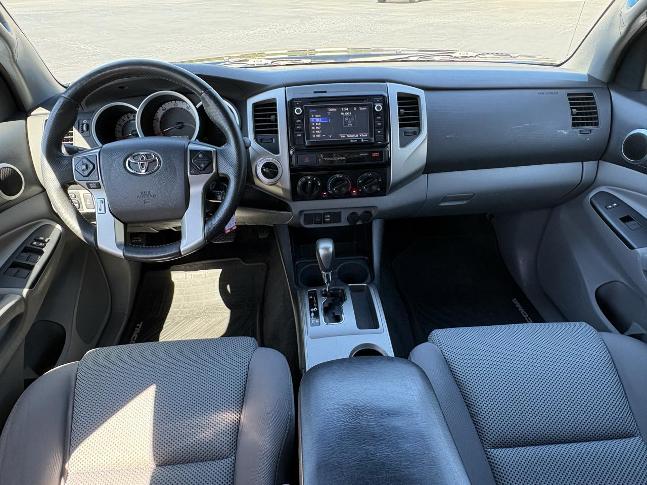 Toyota Tacoma Double Cab V6 6MT 4WD 2015