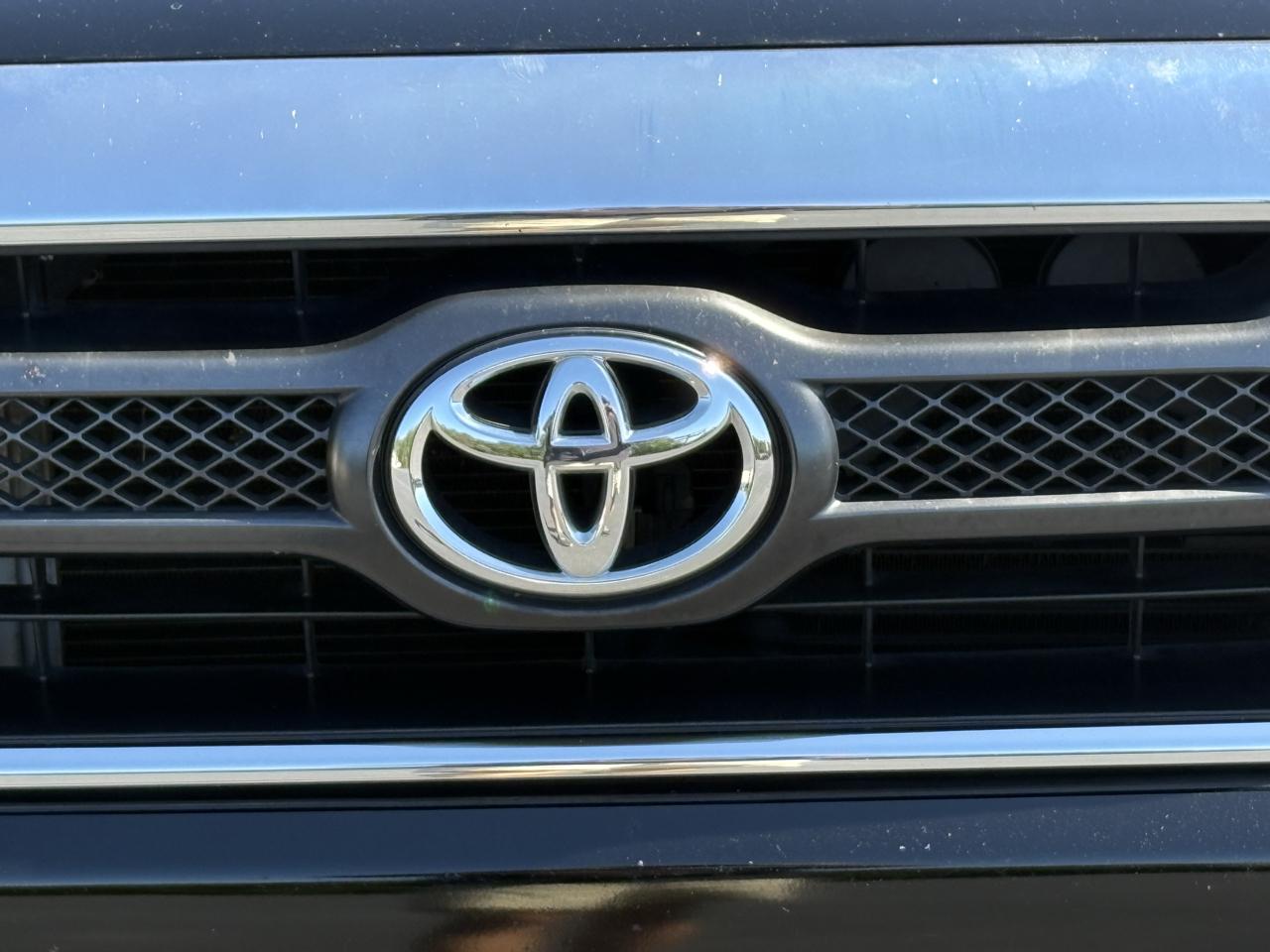Toyota Tacoma Double Cab V6 6MT 4WD 2015
