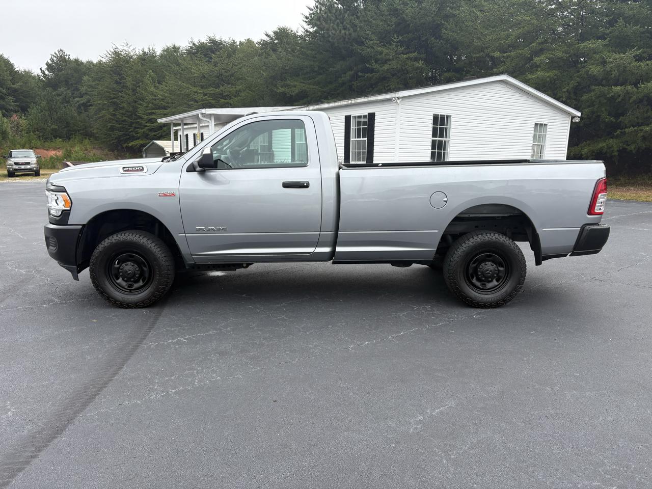 RAM 2500 Tradesman Regular Cab 4WD 2021