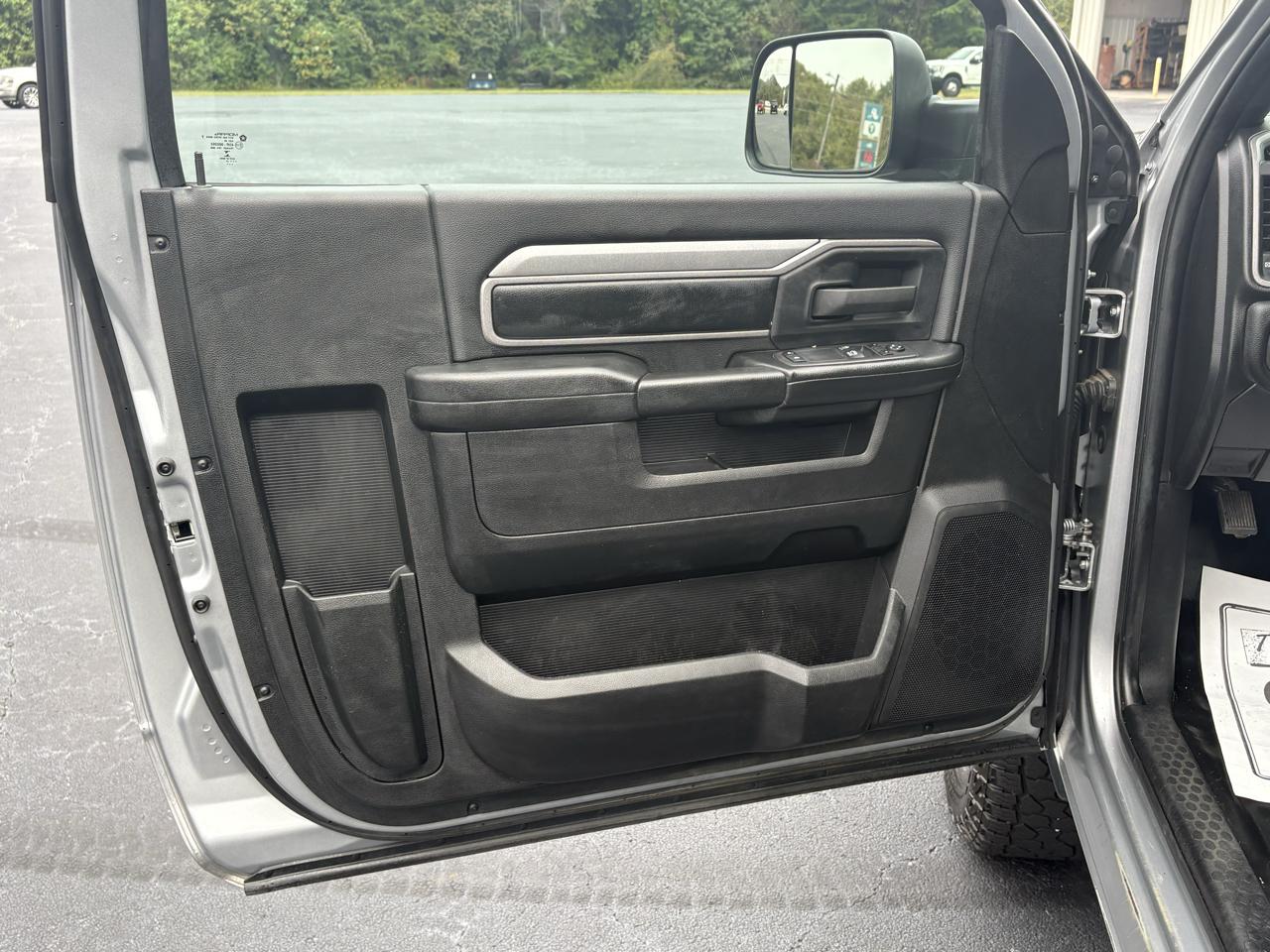 RAM 2500 Tradesman Regular Cab 4WD 2021
