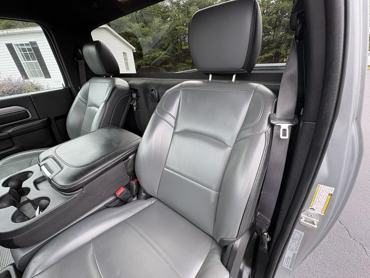 RAM 2500 Tradesman Regular Cab 4WD 2021