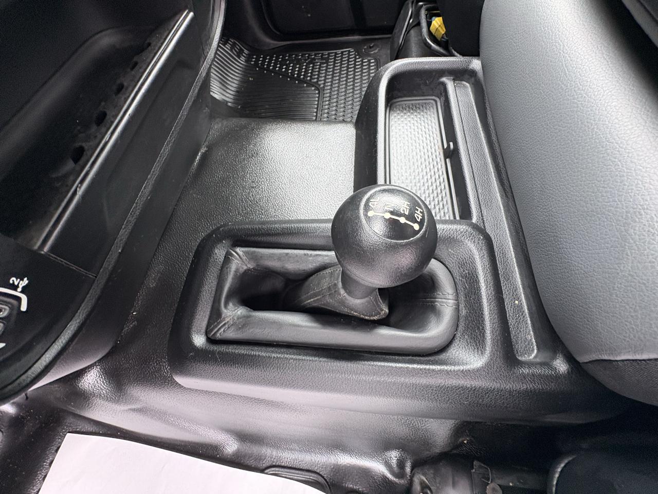 RAM 2500 Tradesman Regular Cab 4WD 2021