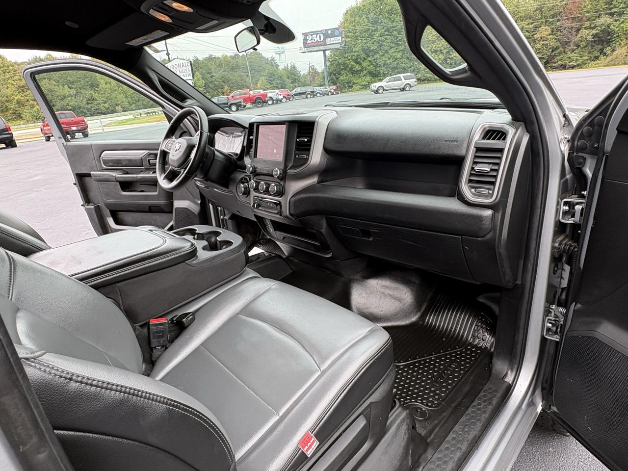 RAM 2500 Tradesman Regular Cab 4WD 2021