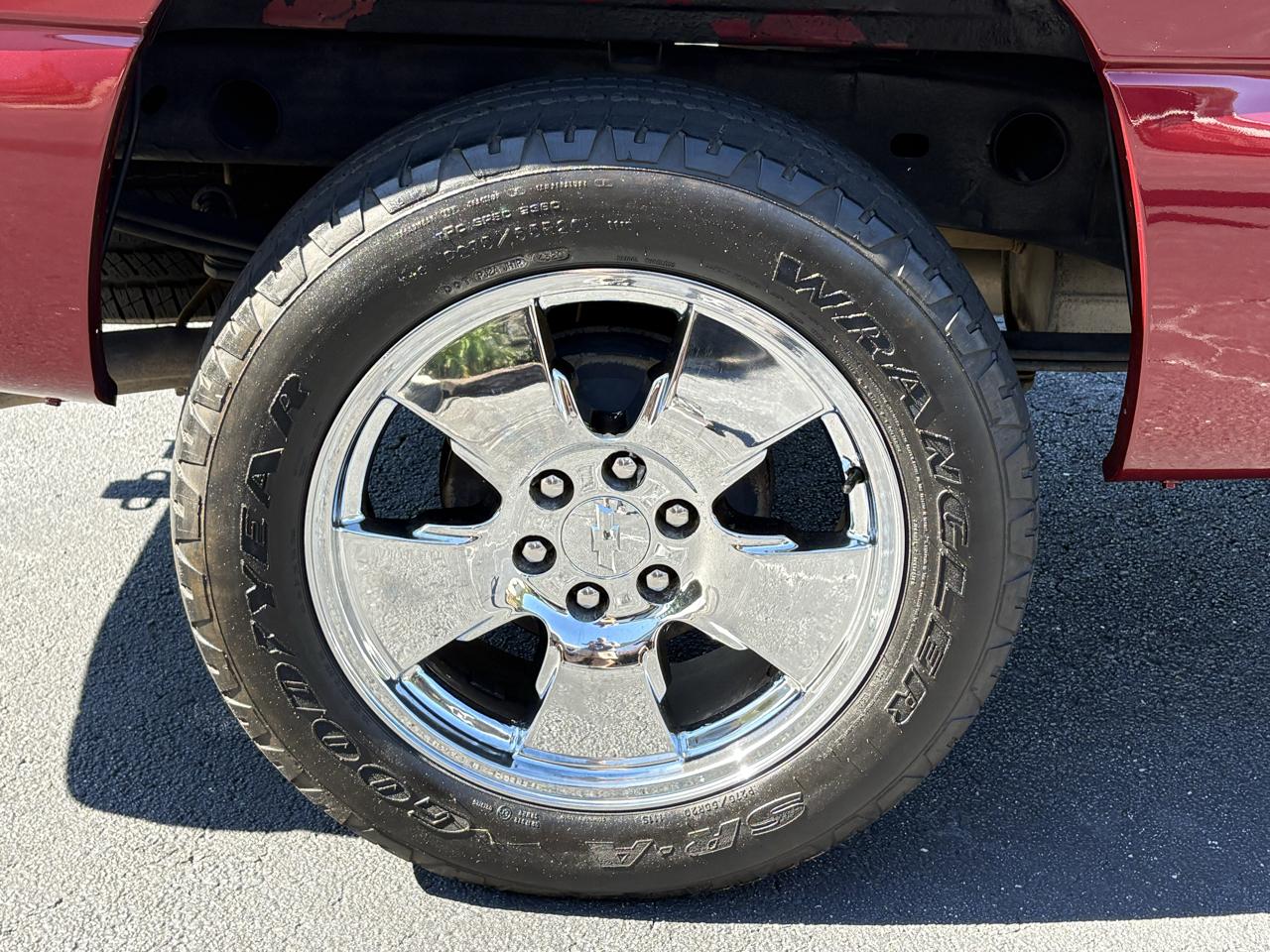 Chevrolet Silverado 1500 LS2 Crew Cab 2WD 2006