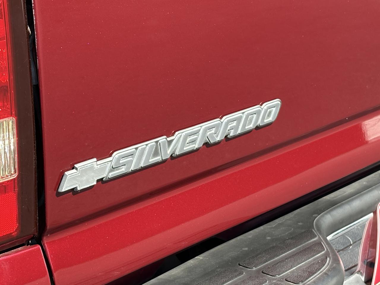 Chevrolet Silverado 1500 LS2 Crew Cab 2WD 2006