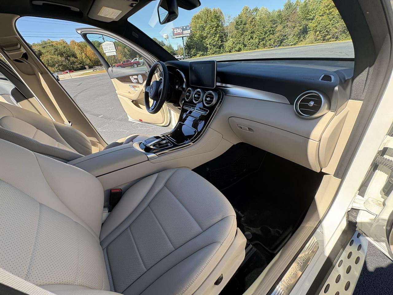 Mercedes-Benz GLC-Class GLC300 2018