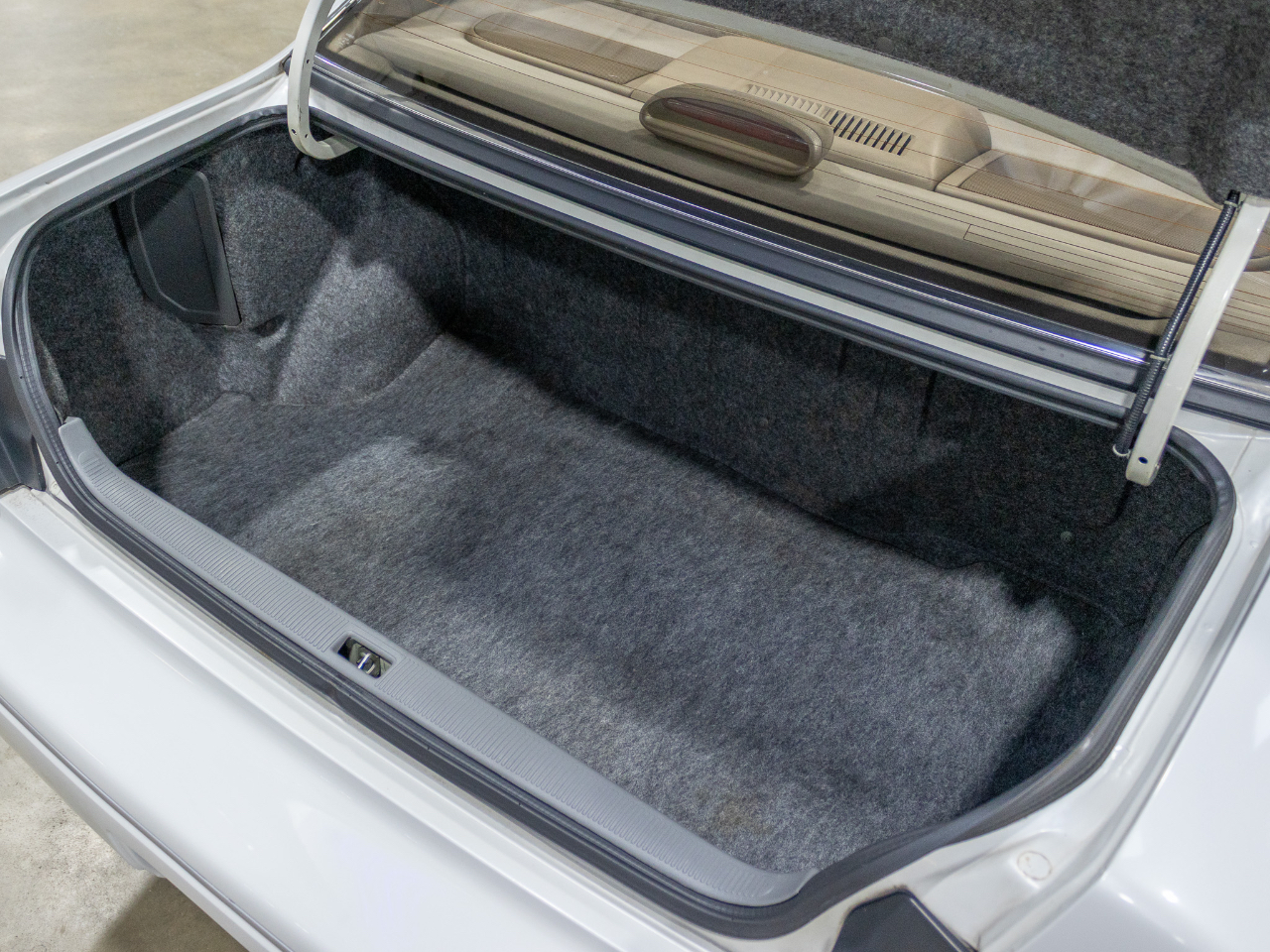 Nissan President  1995