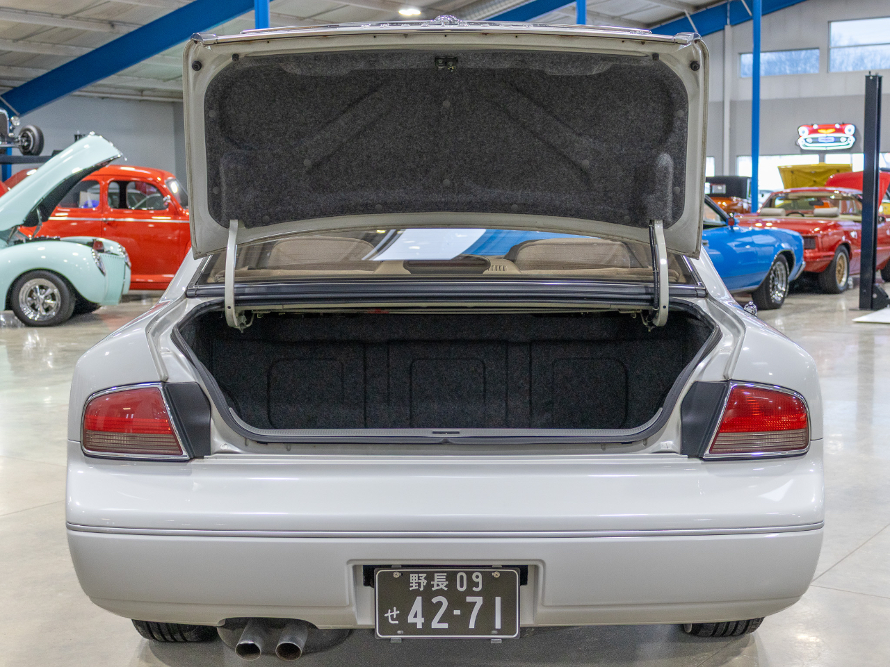 Nissan President  1995