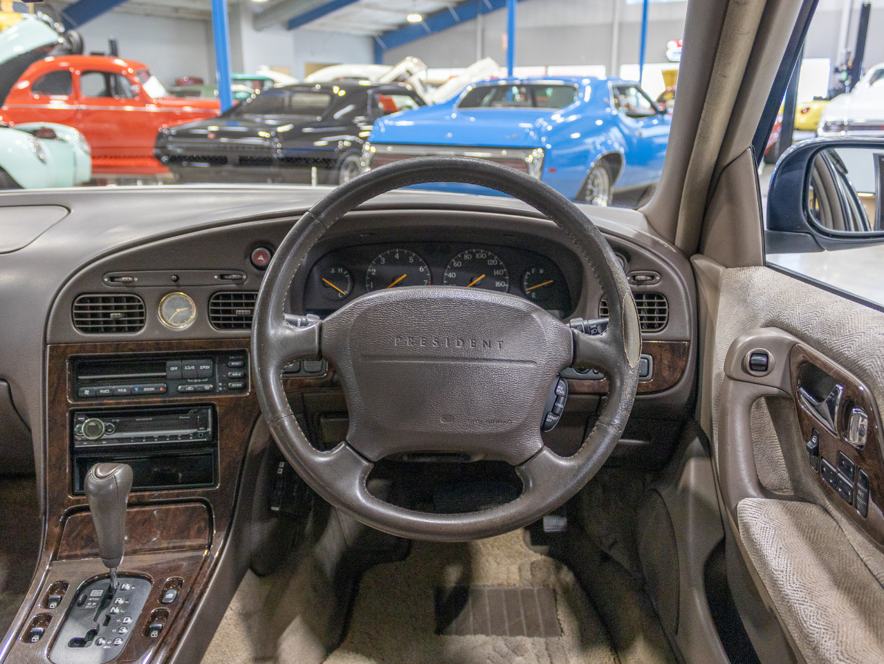 Nissan President  1995