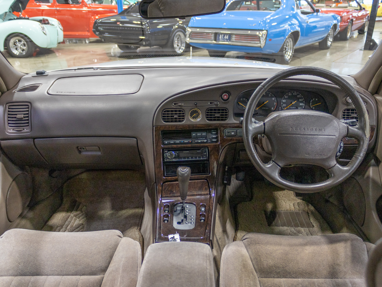 Nissan President  1995