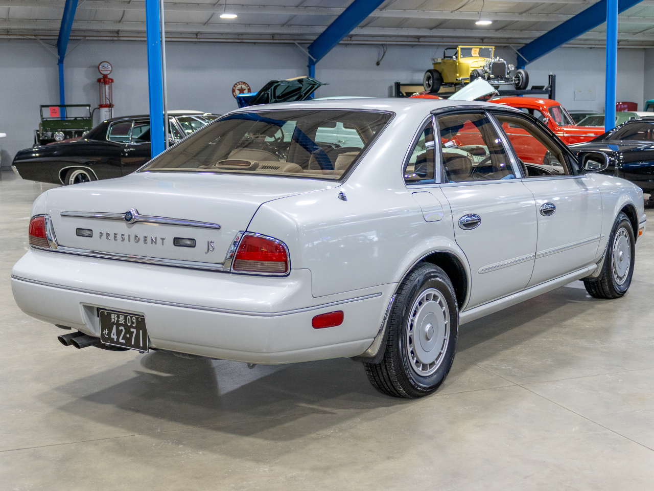 Nissan President  1995