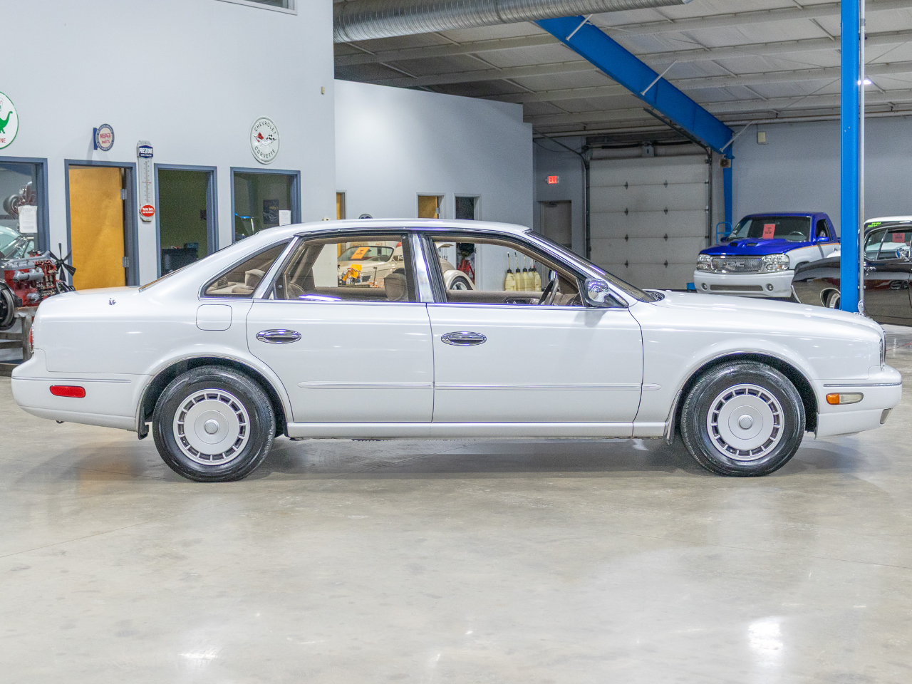 Nissan President  1995