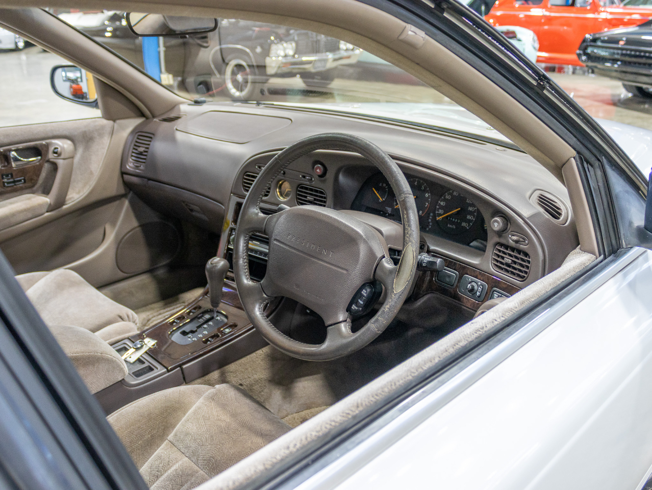 Nissan President  1995