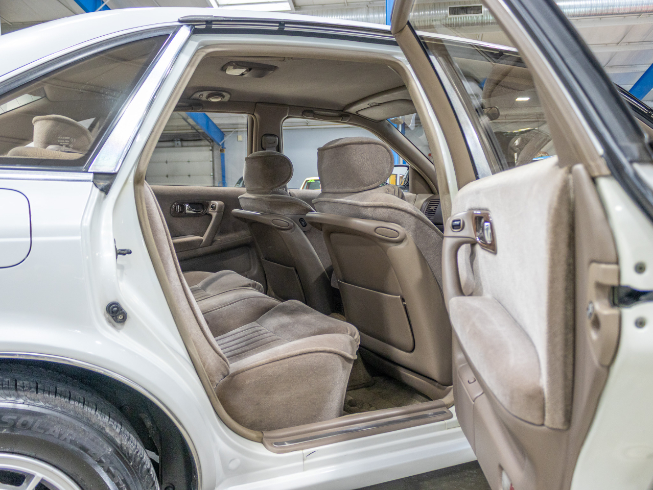 Nissan President  1995