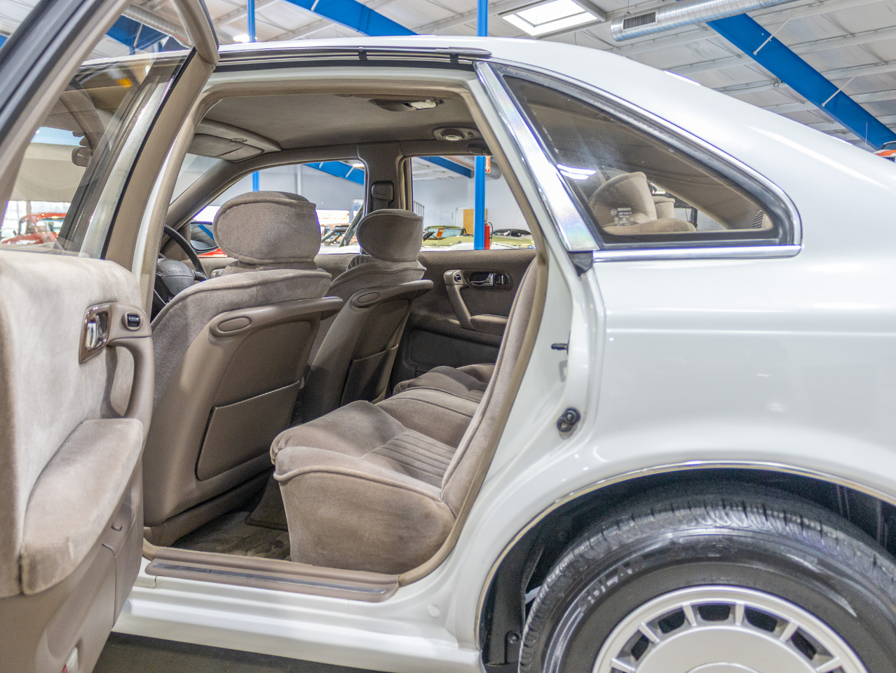 Nissan President  1995