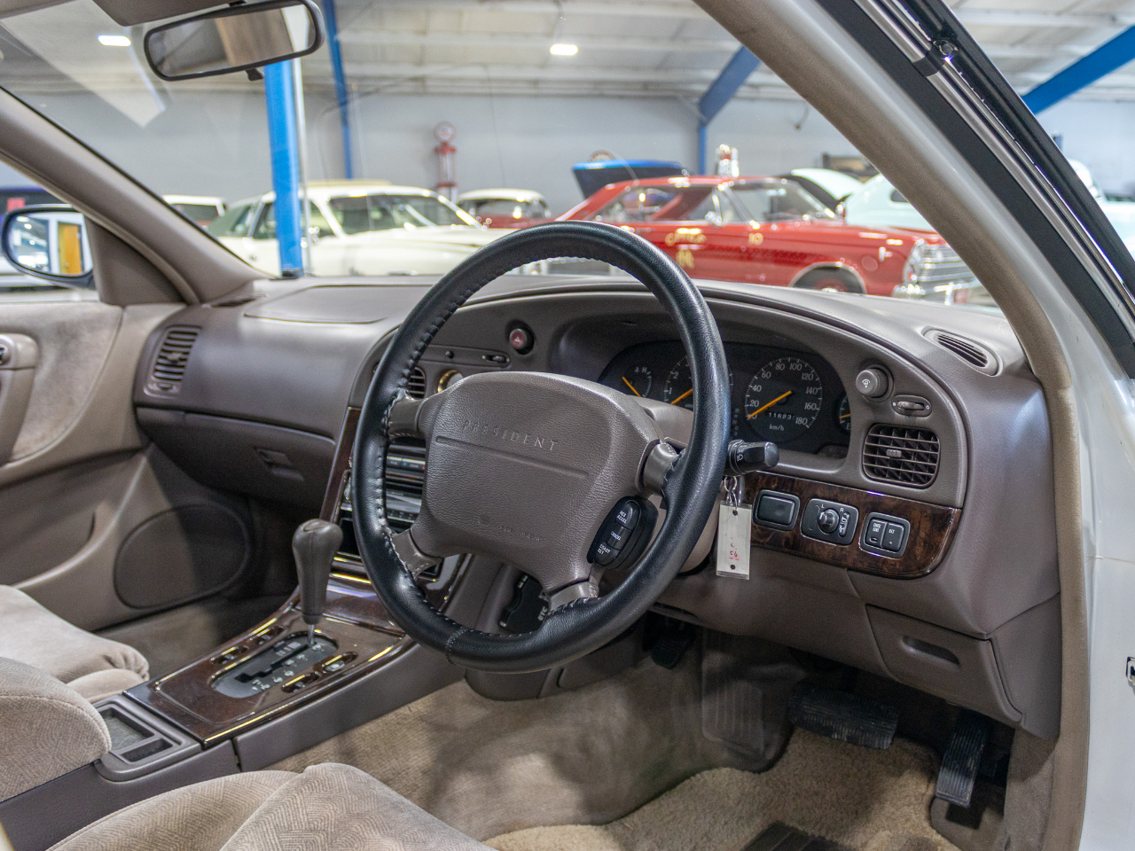 Nissan President  1995