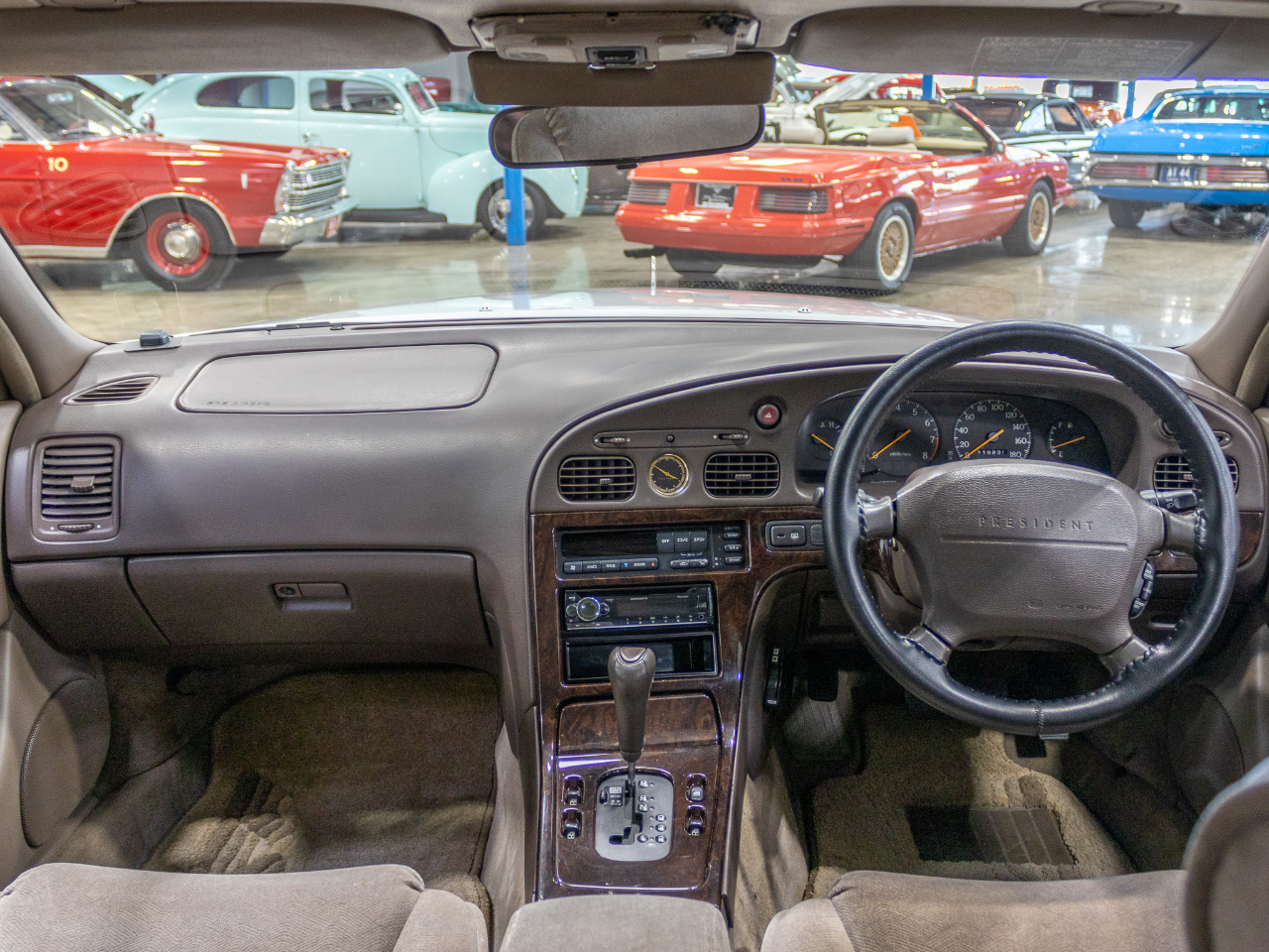 Nissan President  1995