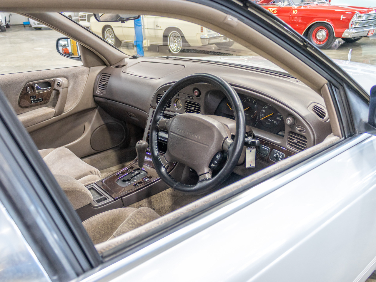 Nissan President  1995