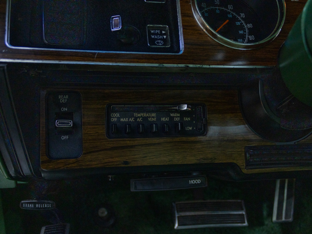 Chrysler Cordoba  1977