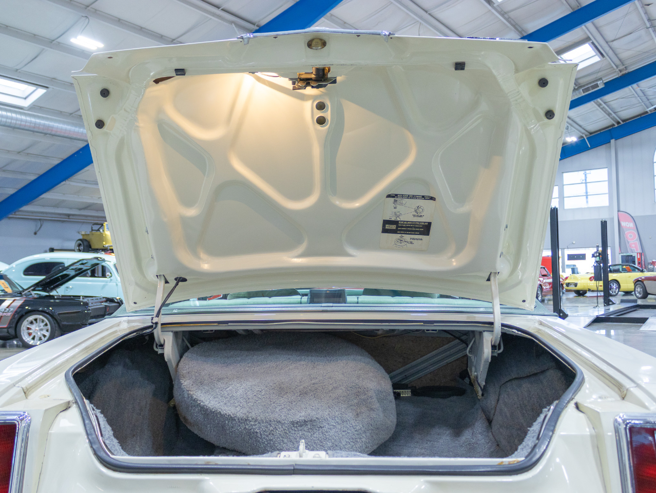 Chrysler Cordoba  1977