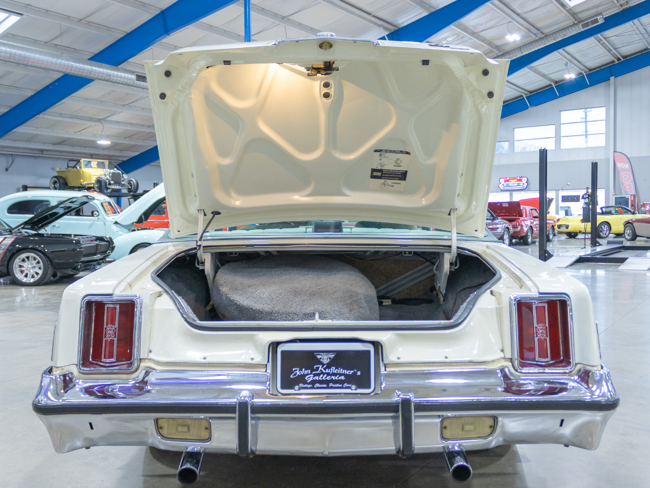 Chrysler Cordoba  1977