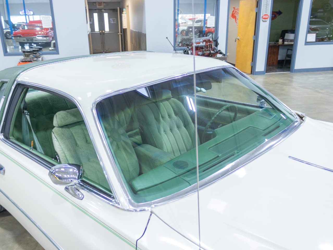 Chrysler Cordoba  1977