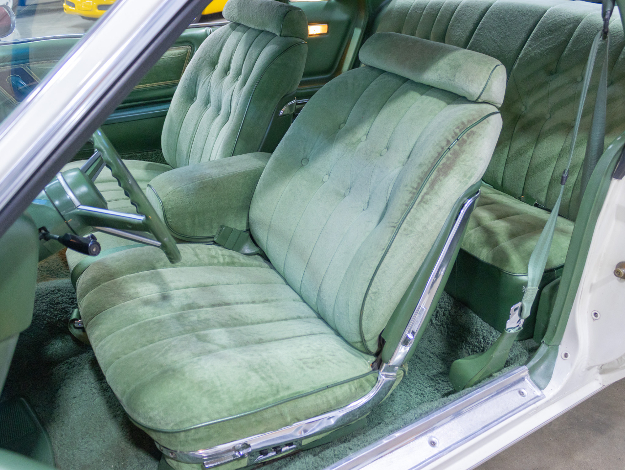 Chrysler Cordoba  1977