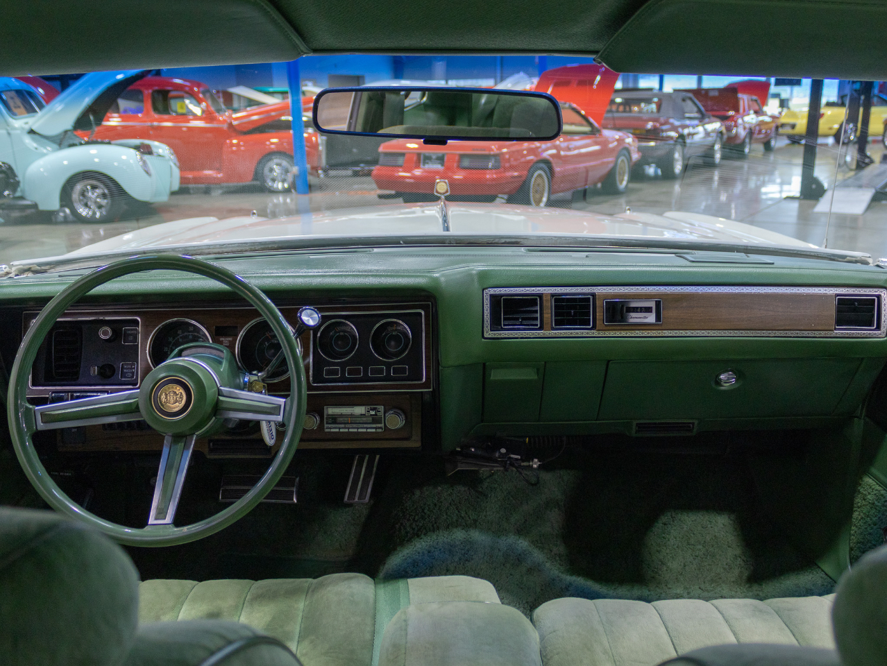 Chrysler Cordoba  1977