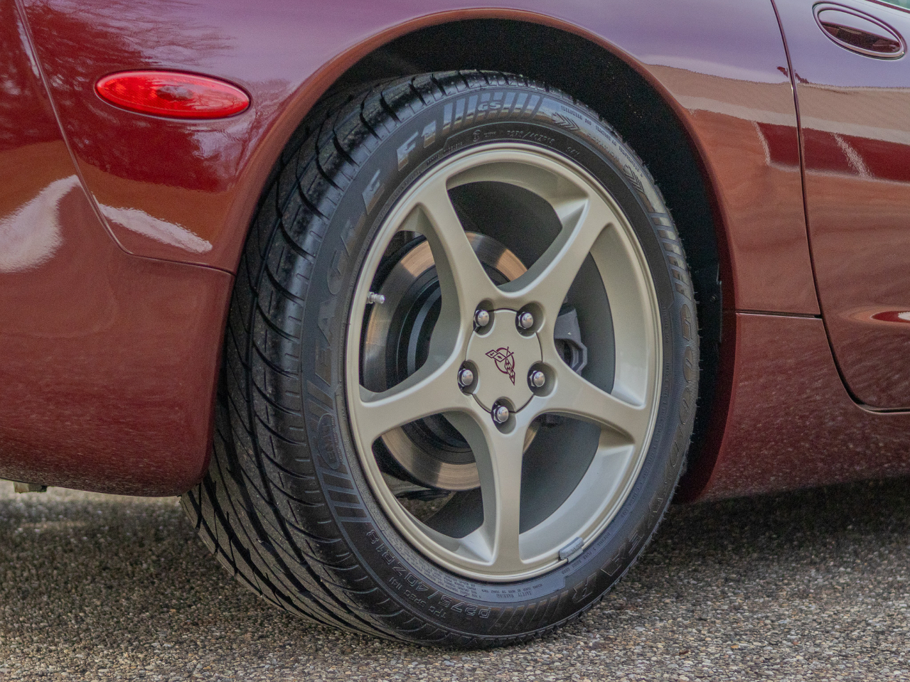 Chevrolet Corvette  2003