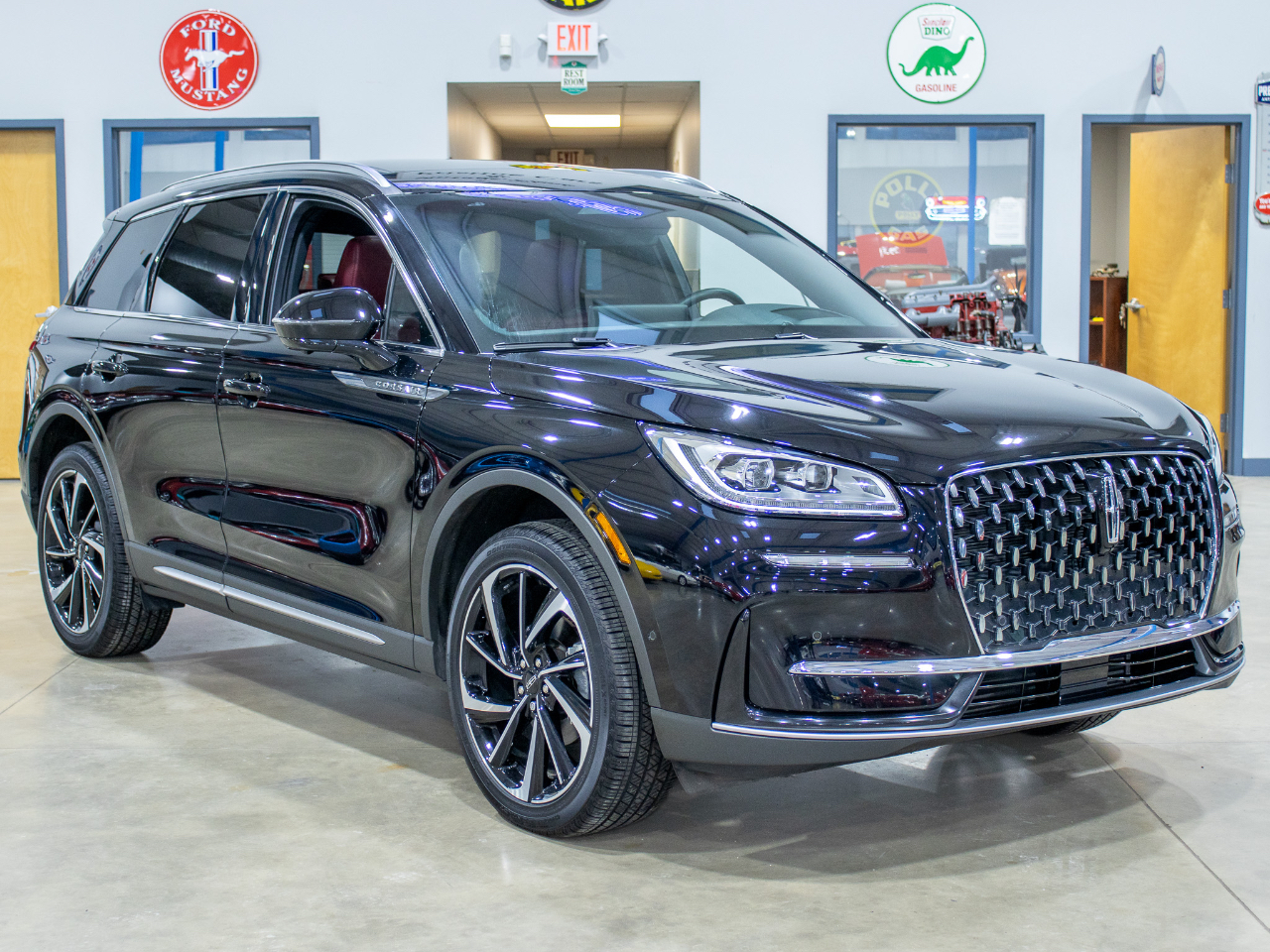 Lincoln Corsair Reserve AWD 2023