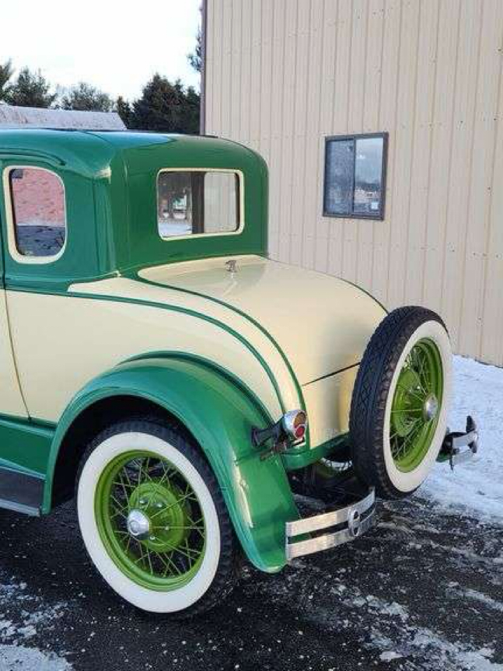 Ford Model A  1930