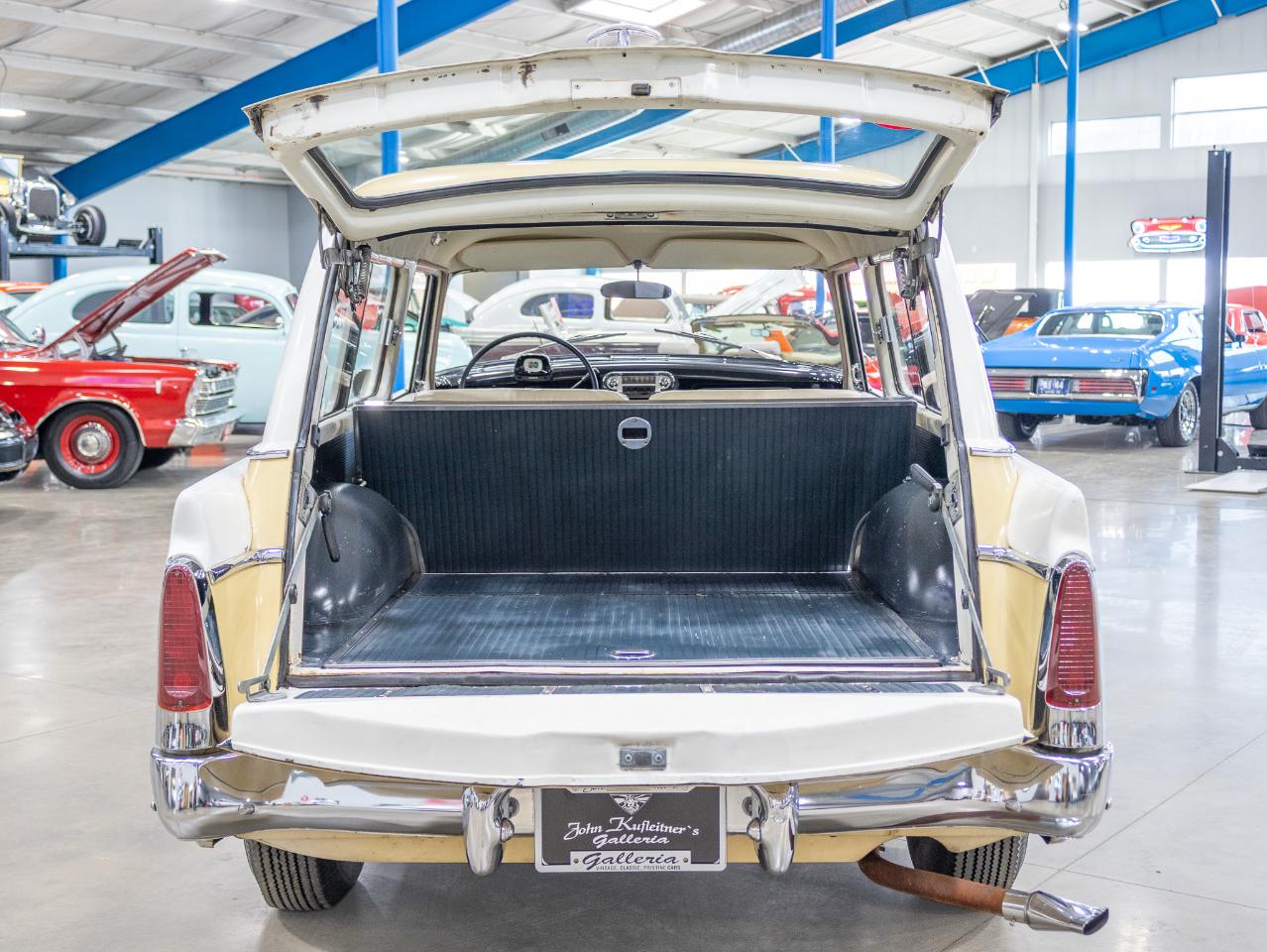 Studebaker Commander  1956