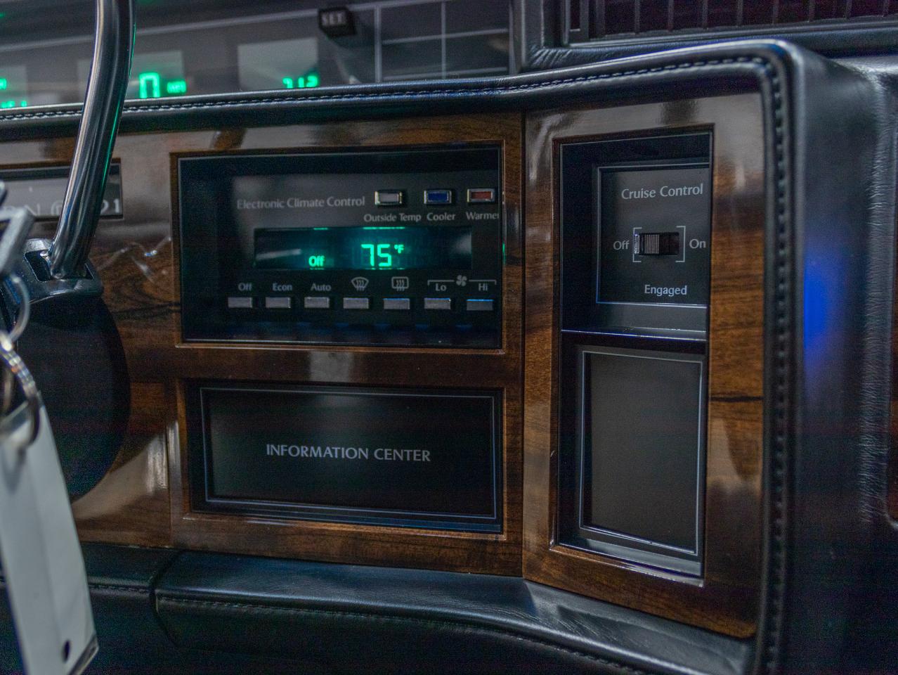 Cadillac DeVille Coupe 1990