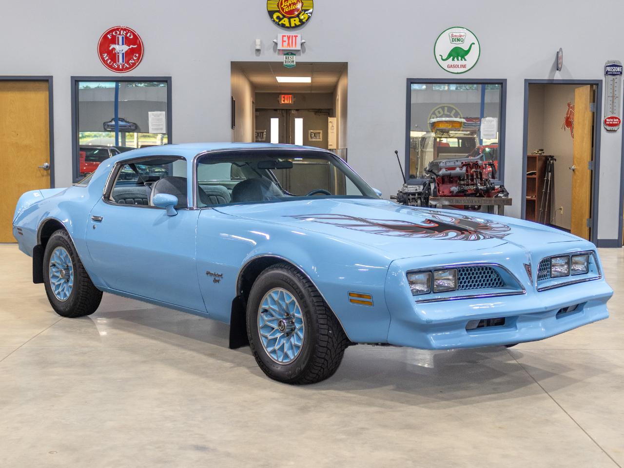 Pontiac Firebird  1977