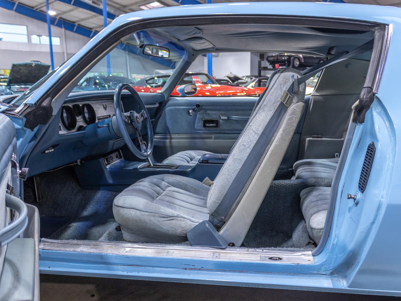 Pontiac Firebird  1977