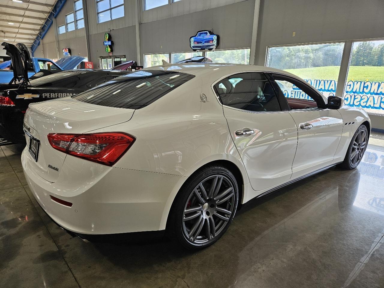 Maserati Ghibli 4dr Sdn S Q4 2015