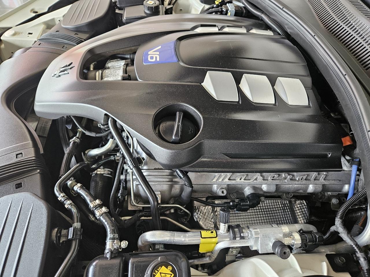 Maserati Ghibli 4dr Sdn S Q4 2015