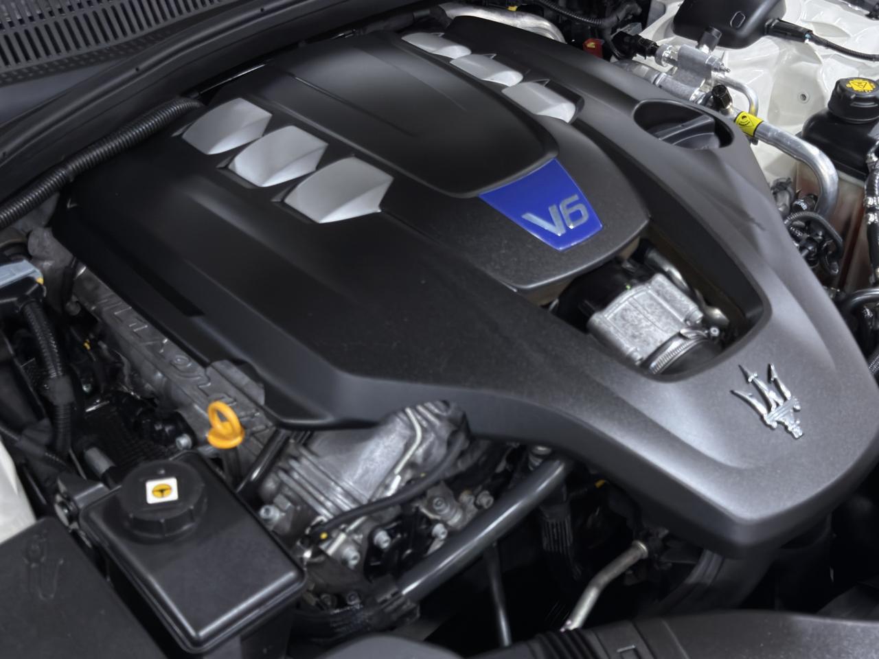 2015 Maserati Ghibli S - Photo 14