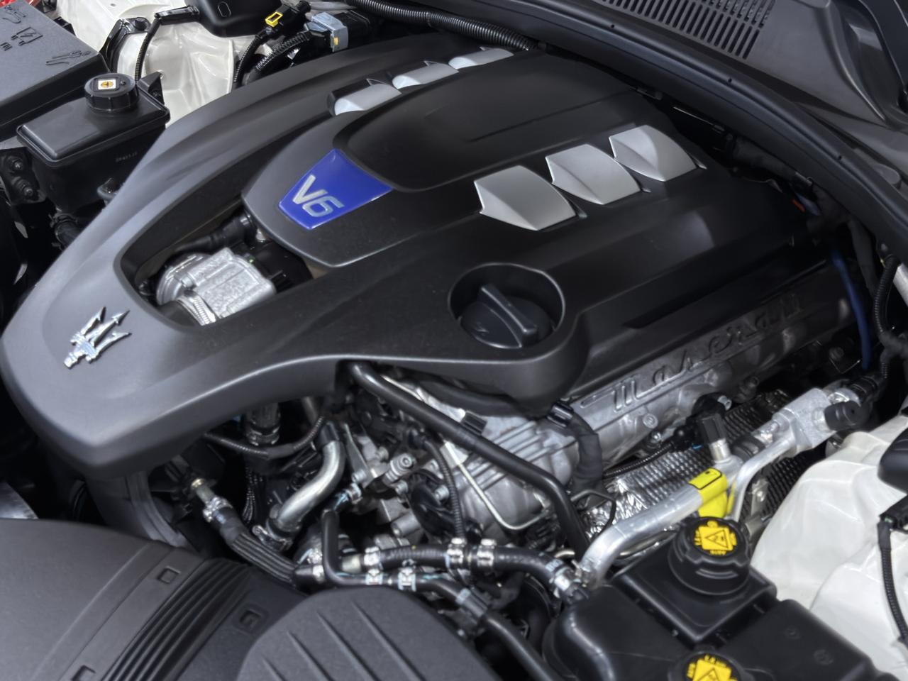 2015 Maserati Ghibli S - Photo 16