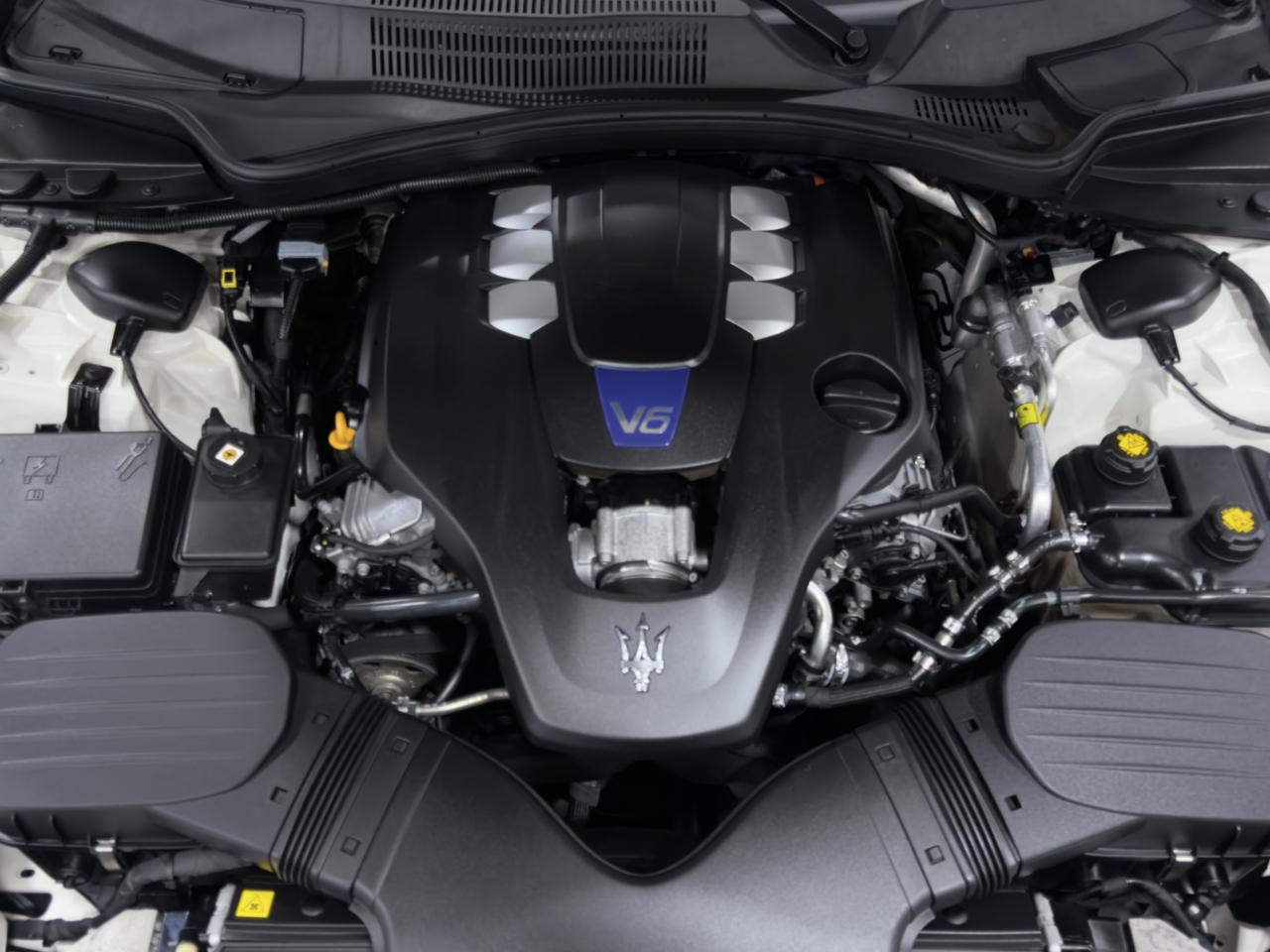 2015 Maserati Ghibli S - Photo 12