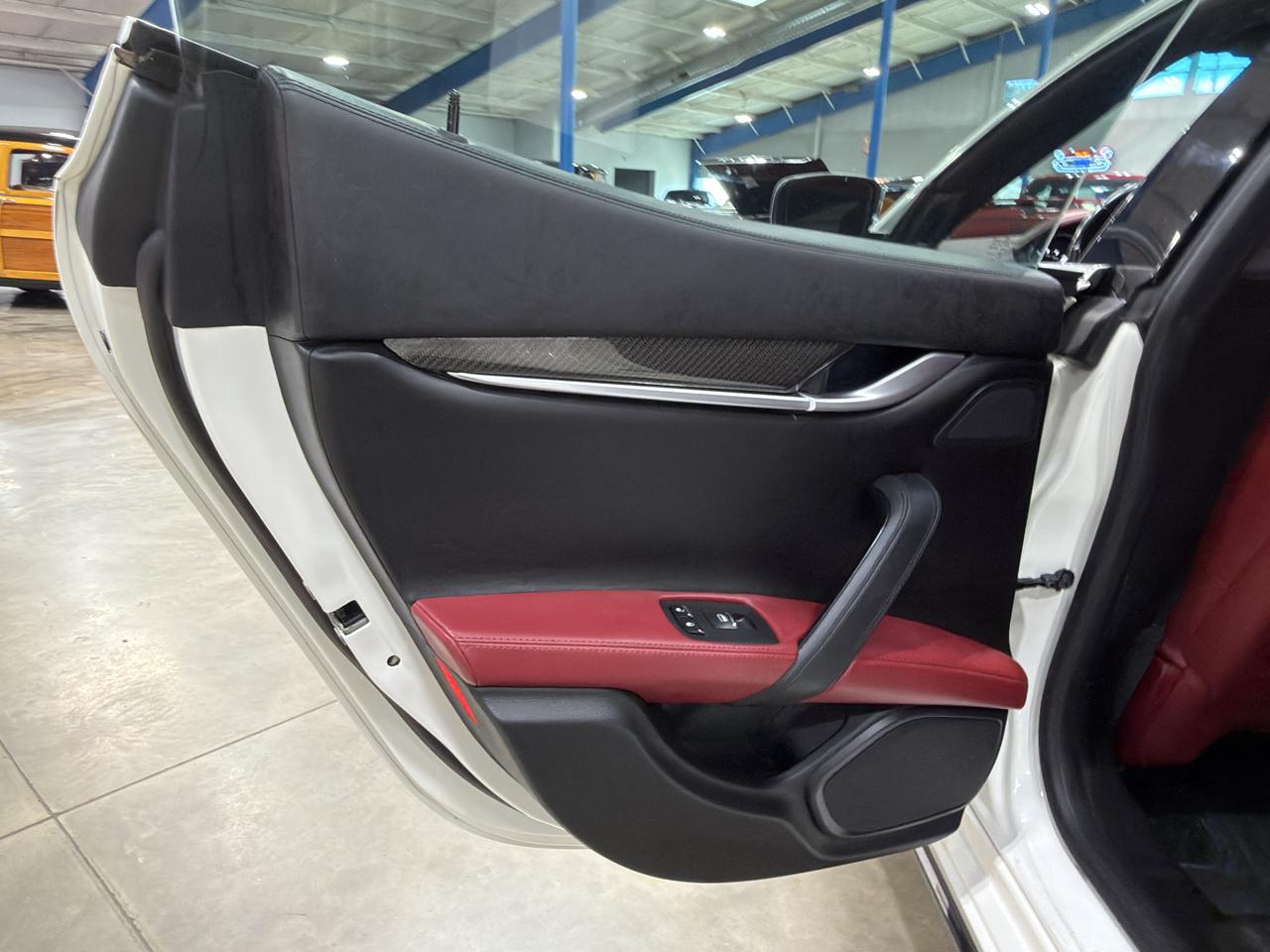 2015 Maserati Ghibli S - Photo 38