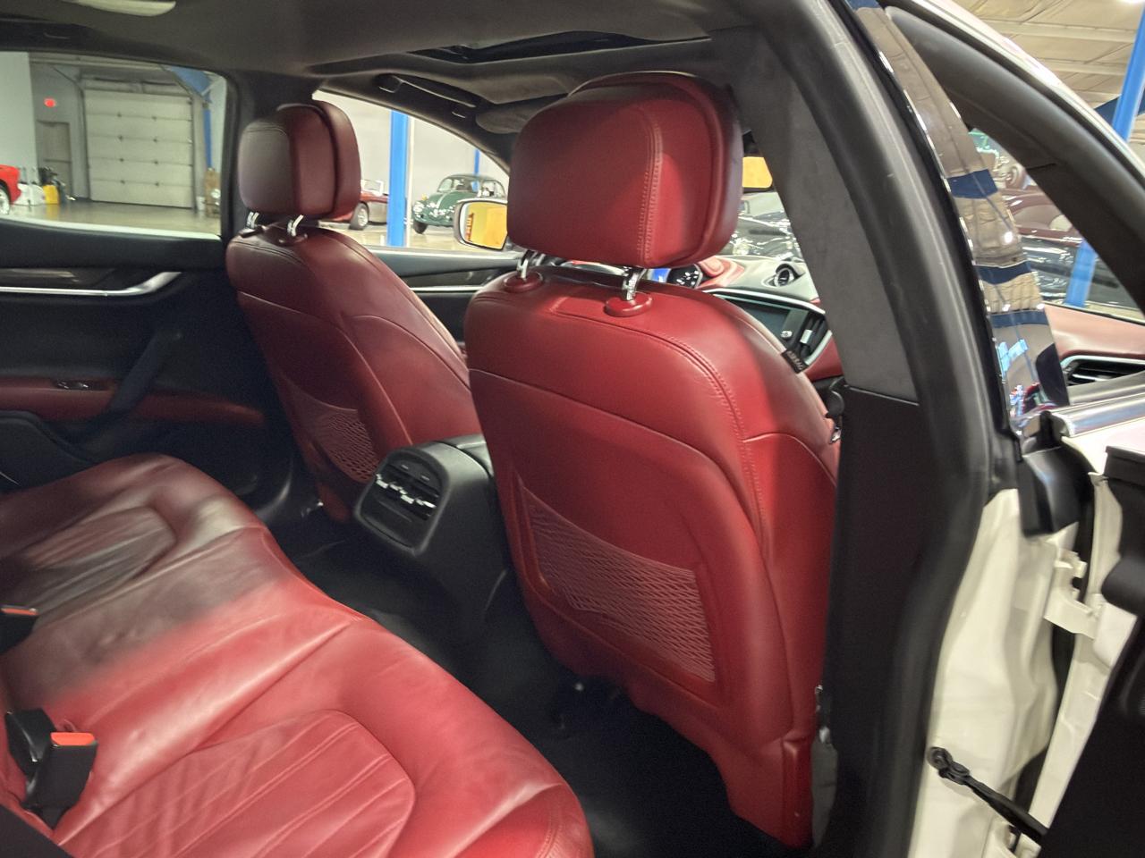 2015 Maserati Ghibli S - Photo 33
