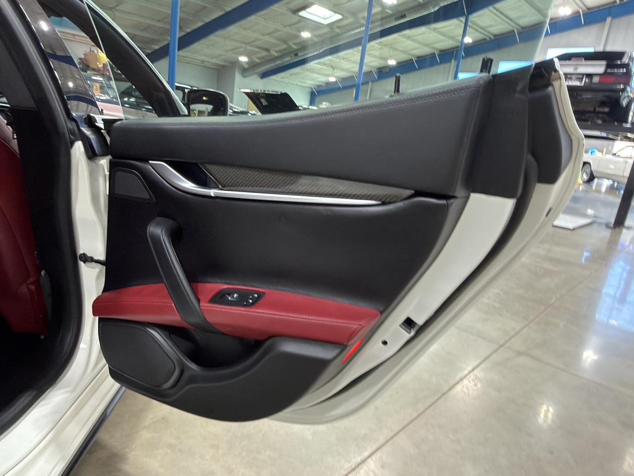 2015 Maserati Ghibli S - Photo 40