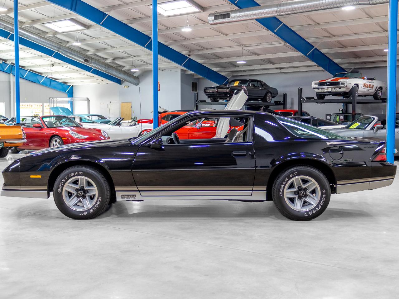 Chevrolet Camaro Z28 1984
