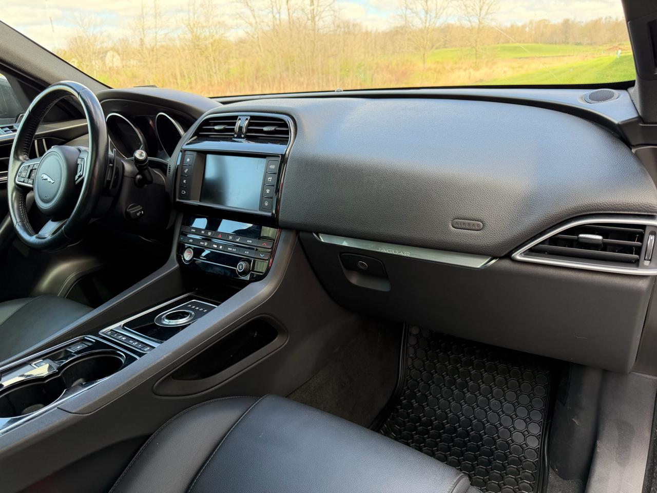 Jaguar F-Pace 20d Premium AWD 2017