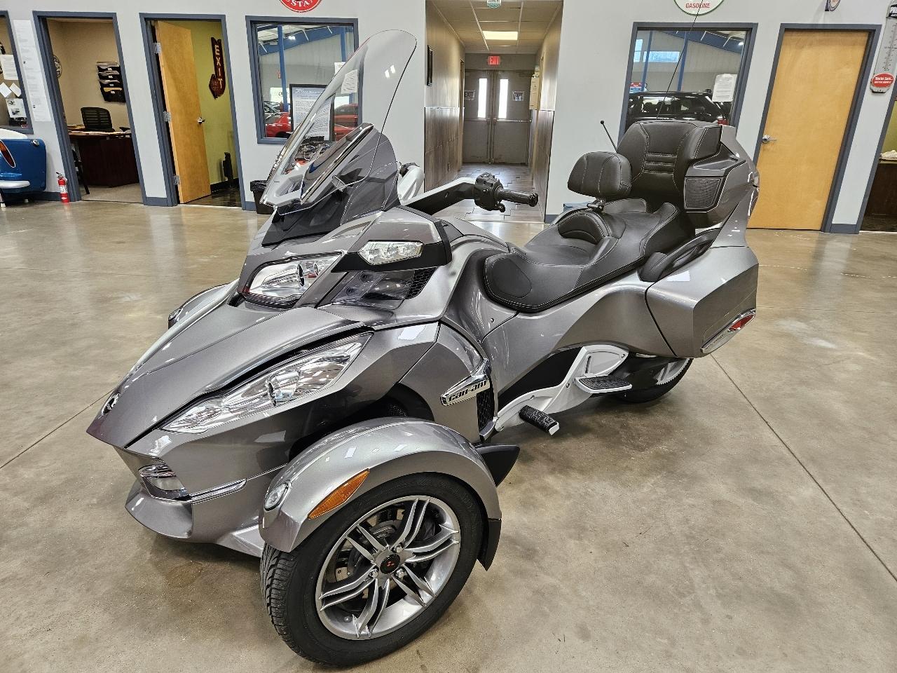 2012 Can-Am Spyder RTS 